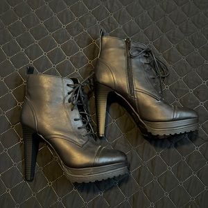 Forever 21 black platform booties size 7